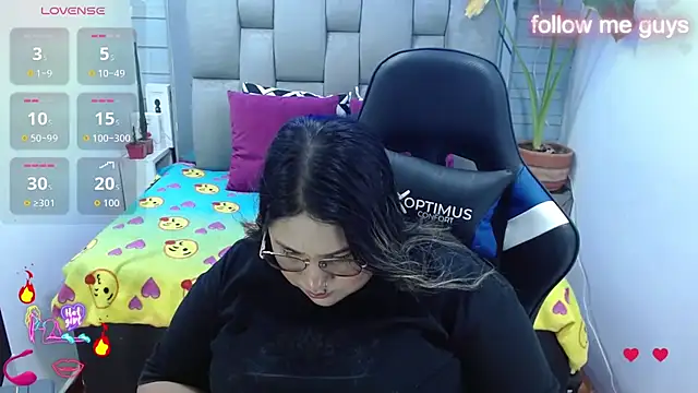 evelin_zaens Adlı Modelin Canlı XXX Sohbeti