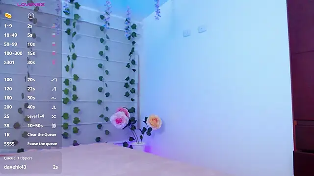 Sarabubbie 即時 XXX 聊天