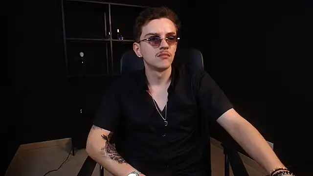 FelixStarkk 现场XXX聊天
