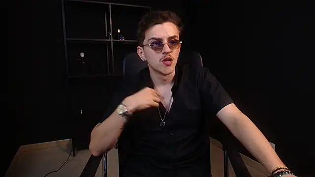 FelixStarkk – Naživo XXX chat