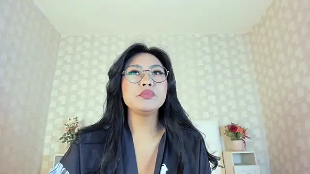 NatsumiHun's Live XXX Chat