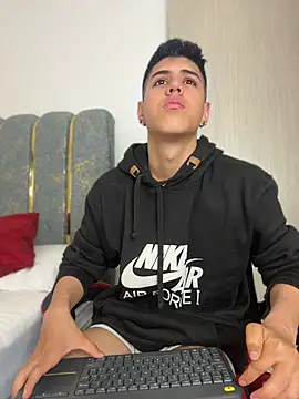 دردشة Angel_khouri_ الجنسية المباشرة