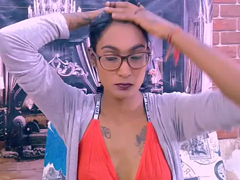 Chat XXX en directo de IndianRebel4u2Luv