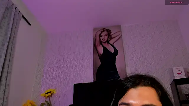 Selena_fox24's Live XXX Chat