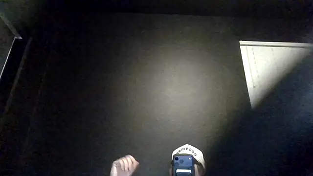 Chat XXX en directo de Mikecloudyhawk