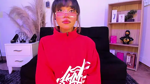 XXX chat uživo modela Tylla__