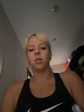 LikaCat Chat XXX in diretta