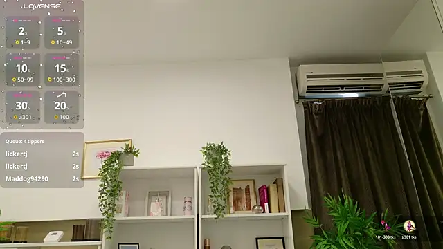 LadyLeea Adlı Modelin Canlı XXX Sohbeti