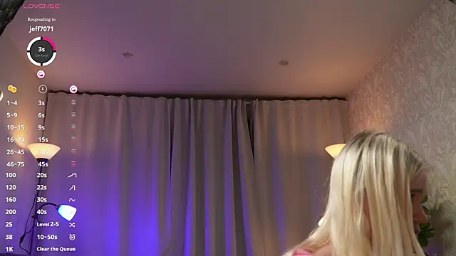 دردشة Good_Barbie الجنسية المباشرة