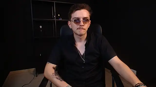 FelixStarkk: απευθείας συνομιλία ΧΧΧ