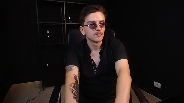 FelixStarkk élő XXX-chatje