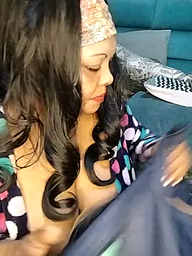 צ'אט XXX בשידור חי של hemilynthomas2467