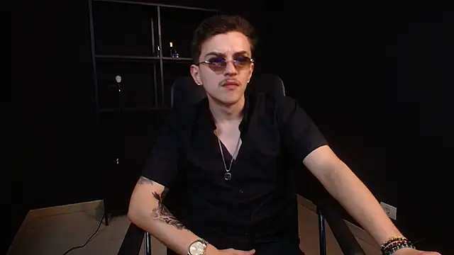 FelixStarkk 라이브 XXX 채팅