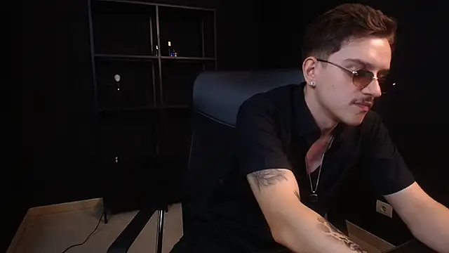 XXX chat uživo modela FelixStarkk