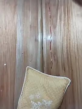 Squirt107 现场XXX聊天