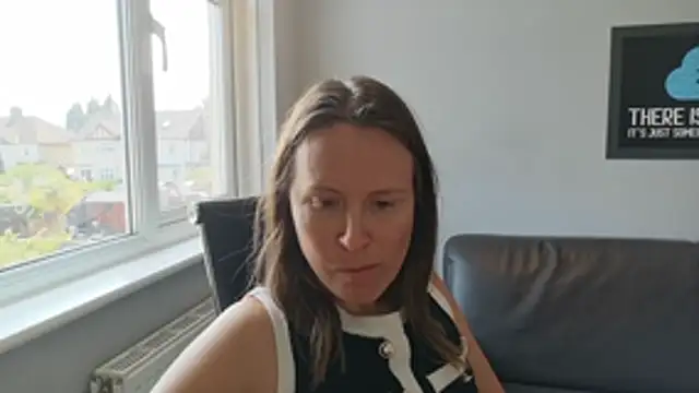 eatmypie69 Adlı Modelin Canlı XXX Sohbeti