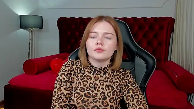 ElinaVale XXX чат на живо