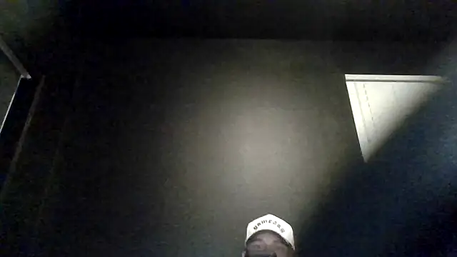 Chat XXX en directo de Mikecloudyhawk