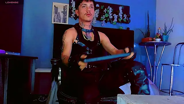 HannibalLester XXX чат на живо