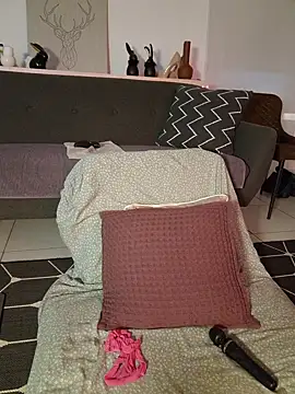 AryaSummersReal élő XXX-chatje