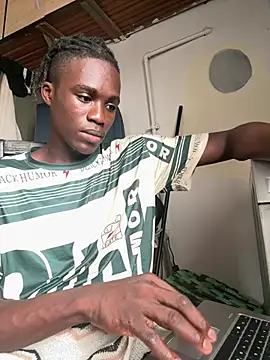 bbc_rich24 élő XXX-chatje