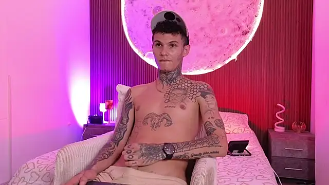 Paulo_527 Adlı Modelin Canlı XXX Sohbeti