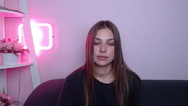 Chat +18 de MilanaAngelAs ao vivo