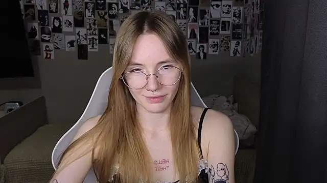 Chat XXX Live littlevildevil