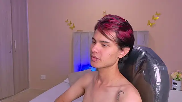 XXX chat uživo modela Derek_Sinn
