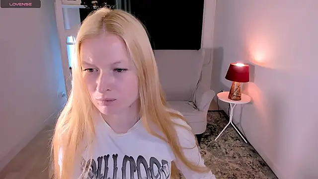 Laly_Peach Live XXX-Chat