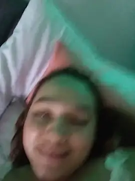 SabrinaVantress Adlı Modelin Canlı XXX Sohbeti