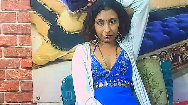 IndianSexyButt's Live XXX Chat