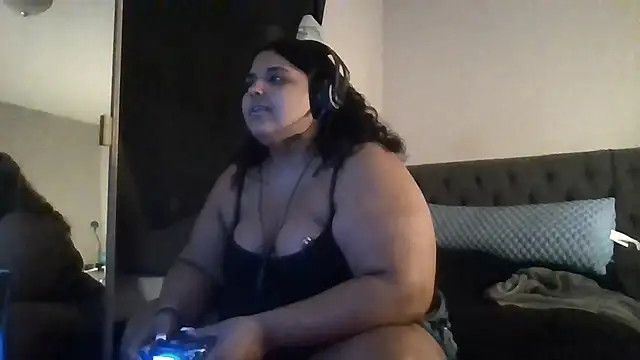 1n0nlythroat Chat XXX live
