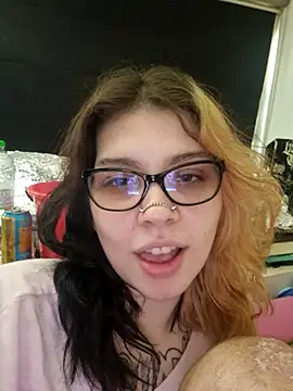 whatevaandissues Live XXX Chat