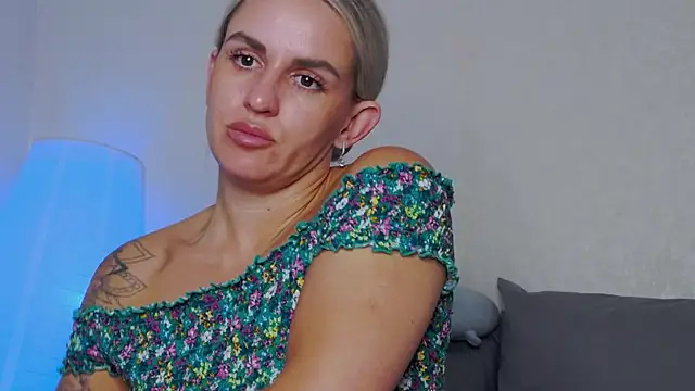 foxy_kimmi's Live XXX Chat