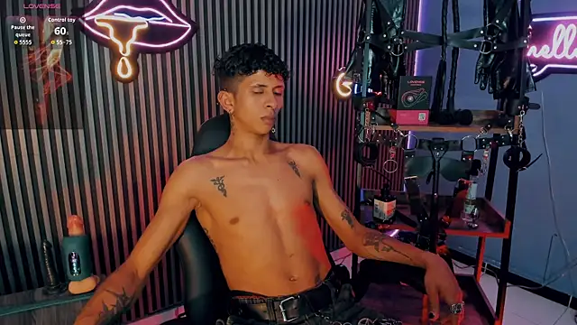 XXX chat uživo modela Maximoking26