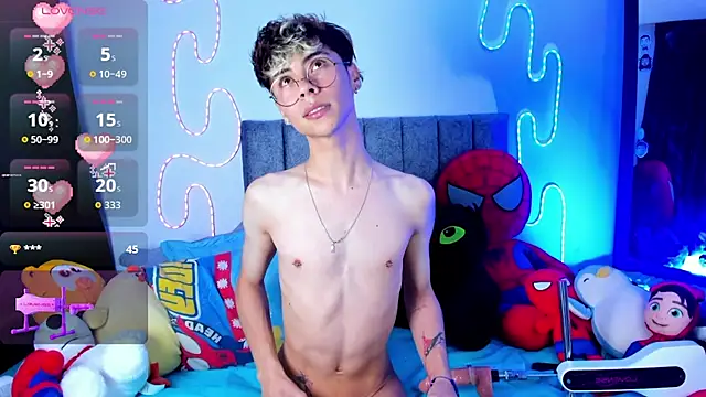 Callum_777 Adlı Modelin Canlı XXX Sohbeti