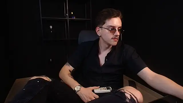 FelixStarkk Adlı Modelin Canlı XXX Sohbeti