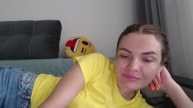 _JustmeHere_'s Live XXX Chat