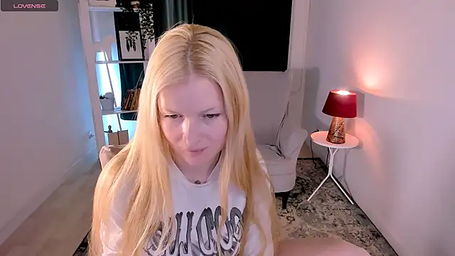 Laly_Peach's Live XXX Chat
