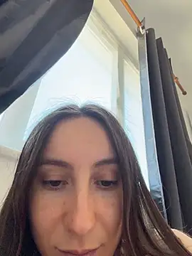 XXX chat uživo modela viviandaimond1