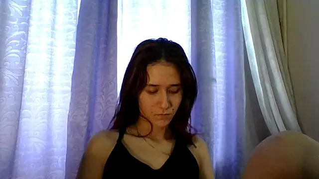 Онлайн чат XXX NickiKisinger
