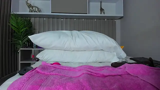 pinktaylor_ Chat XXX live