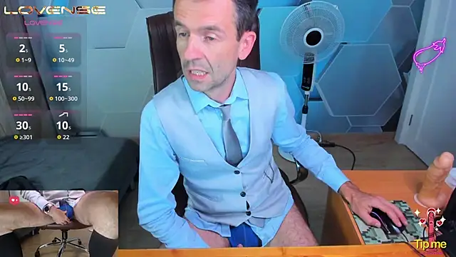SteveTiger Live XXX Chat