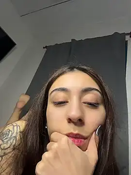 Jennyvignaduzzo's Live XXX Chat