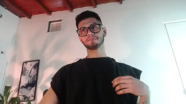 Chat +18 de Colby_brown03 ao vivo