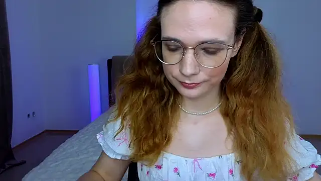 Little_humster Chat XXX in diretta