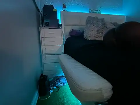 hpcouplee420's Live XXX Chat