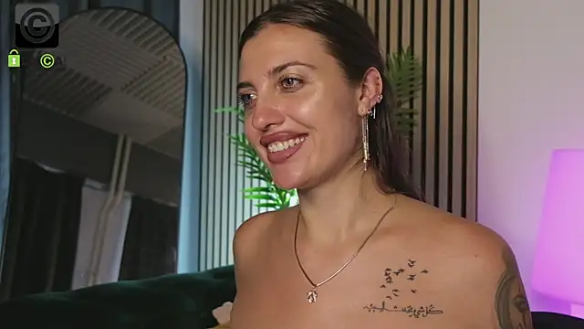 Ema_Reese live XXX chat