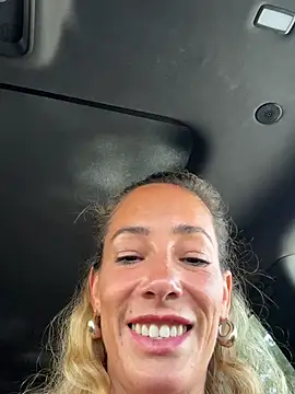 SweetAlegra_ Chat XXX in diretta